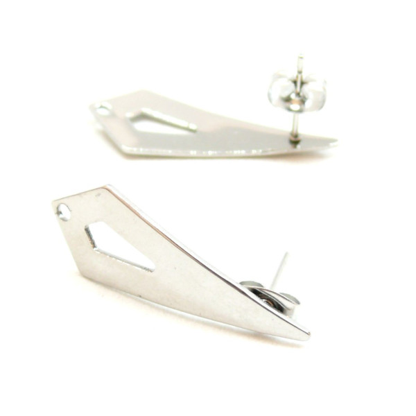 H11S07954B PAX: 4 Boucle d'oreille  puce  formeTriangle avec trou  en ACIER INOXYDABLE 304 et poussoirs