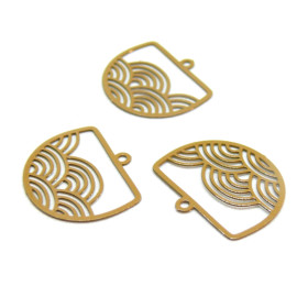 AE1112364 Lot de 4 Estampes - pendentif filigrane Geométrique - Vague - Japonisant  22 par 18mm - coloris Moutarde