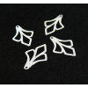 AE1112306 Lot de 4 Estampes - pendentif Fleur de Lys  23 par 15mm - métal coloris Blanc