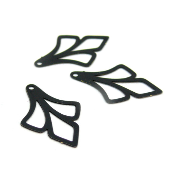 AE1112306 Lot de 4 Estampes - pendentif Fleur de Lys  23 par 15mm - métal coloris Noir