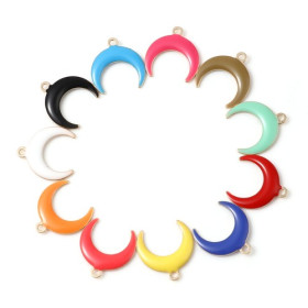 PS11733878 PAX 4 pendentifs styel émaillé - Croissant - Lune - Corne - Boho Chic - 16 mm metal couleur Doré