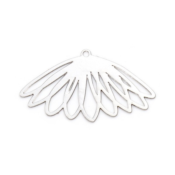 Estampes, pendentifs, Fleur 28 mm, métal coloris Argent Platine