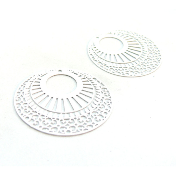 AE113654 Lot de 2 Estampes pendentif filigrane 38mm métal couleur Blanc