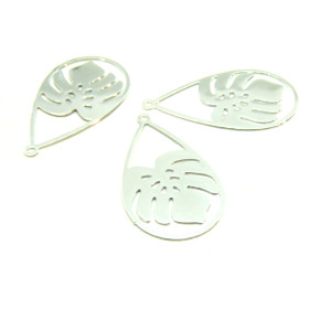 AE111349 Lot de 4 pendentifs filigrane, Feuille de Monstera dans Goutte 26 par 15 mm Coloris Argent Vif