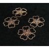 AE112177 Lot de 4 pendentifs filigrane Fleur de Sakura 17 mm Coloris Or Rose