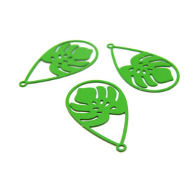 AE1112349 Lot de 4 pendentifs filigrane, Feuille de Monstera dans Goutte 26 par 15 mm Coloris Vert Gazon