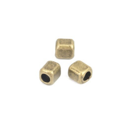 PS110210130 PAX 100 perles intercalaires Cube 4 mm métal couleur Bronze