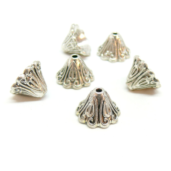 ID 27 PAX 4 embouts calottes coupelles STYLE Cones Travaillés 16 par 12 mm metal  couleur Argent Antique