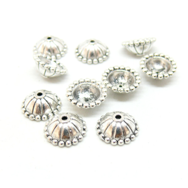 Ref 2A1641 PAX 20 Coupelles calottes caps Forme Dome Picot 10 mm métal coloris Argent Antique
