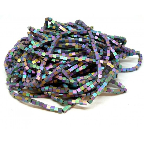 HQ927 Lot 1 fil d'environ 130 perles Hématite Cube 3 par 3mm metallisé coloris 01