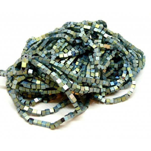 HQ927 Lot 1 fil d'environ 130 perles Hématite Cube 3 par 3mm metallisé coloris 03