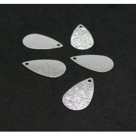 pendentifs Goutte Striée 10 par 18mm Laiton plaqué Argent 925