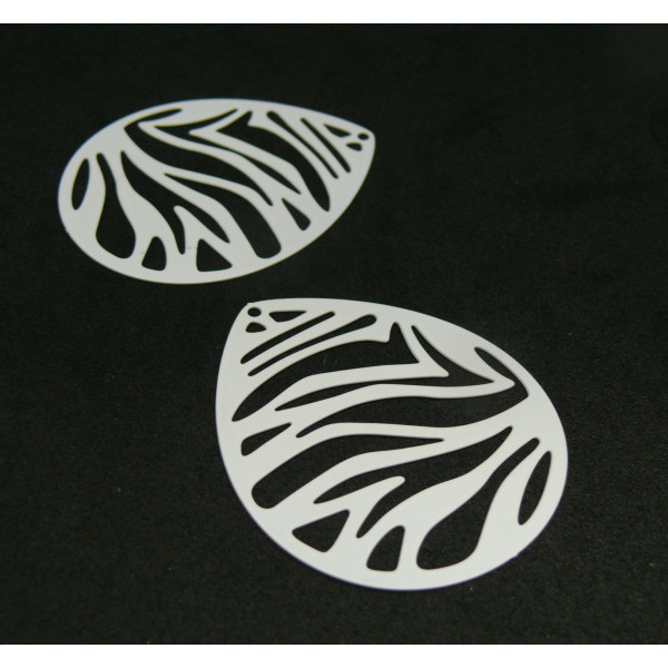 AE116790 – Lot de 1 ou 2 Estampes Pendentifs Goutte Zébrée 45mm – Laiton Blanc