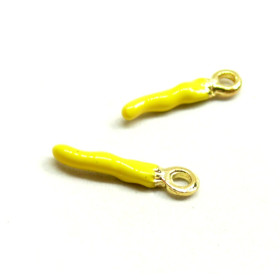 PS110146577 – Lot de 4 Sequins Résine Style Émaillé Piment Jaune 20mm sur Base Métal Doré