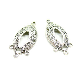 A1446 – Lot de  2 ou 4 Pendentifs Chandeliers Navette Ethnique 35mm avec 4 anneaux – Métal Argent Antique