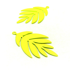 AE117017 – Lot de 2 Estampes Pendentif Filigrane Feuille 24x40mm – Laiton Jaune Fluo