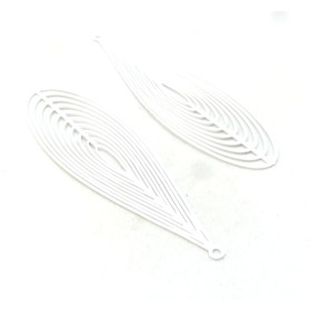 AE114307 – Lot de 2 Estampes Pendentif Filigrane Longue Goutte 55mm – Laiton Blanc