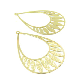 Estampes - pendentif filigrane forme Goutte avec plumes 24 par 40mm - laiton coloris Doré