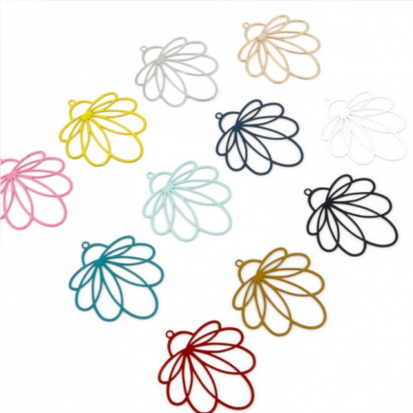 Estampes - pendentifs filigrane Fleur Eventail 34 par 31mm - coloris Moutarde