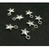 Pendentifs, breloques étoiles 3D 11 par 8mm métal finition Argent Vif