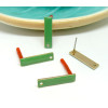 Boucles d'oreille puce style émaillé Rectangle Fin 21.5mm avec trou couleur Verte métal finition Doré