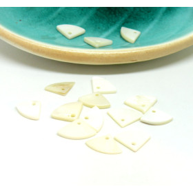 Pendentifs Eventail 14.5mm Nacre Blanc Crème