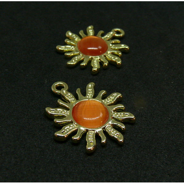 Pendentifs Soleil Œil de Chat Orange  21.5 mm métal finition Doré