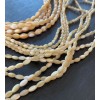 Perles nacre Oblong forme grain de riz  4 par 7 mm coloris Beige Crème