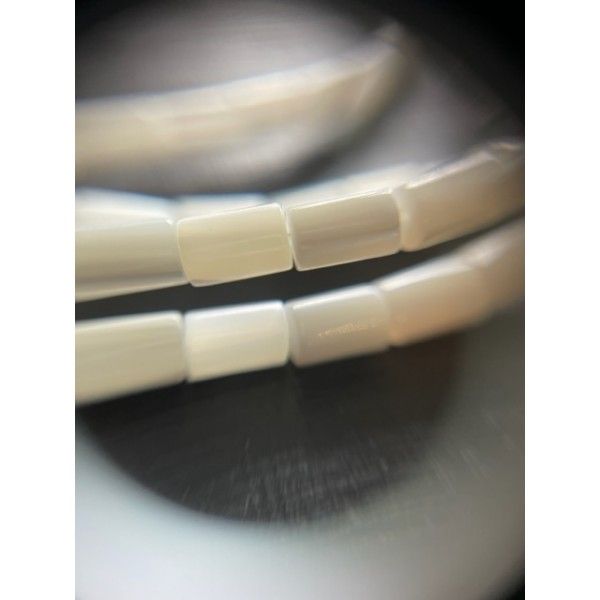 Perles nacre forme Tube 4 par 7 mm coloris Blanc