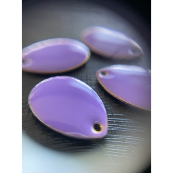 Sequins médaillons style émaillés Biface GOUTTE 14mm Violet