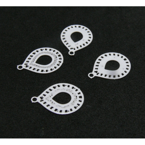 Estampes pendentif filigrane Goutte 16mm métal Coloris Blanc