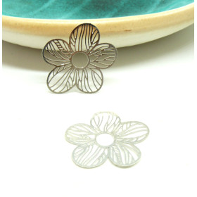 Estampes - pendentif connecteur, filigrane Fleur 34 par 28 mm - cuivre coloris Argent Vif