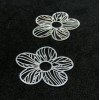 Estampes - pendentif connecteur, filigrane Fleur 34 par 28 mm - cuivre coloris Argent Vif
