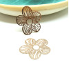 Estampes - pendentif connecteur, filigrane Fleur 34 par 28 mm - cuivre coloris Or Rose