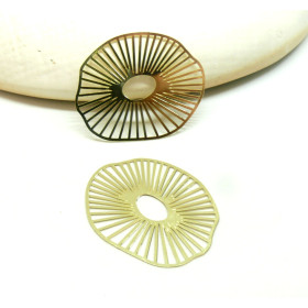 Estampes - pendentif filigrane Géométrique Anémone 35 par 32mm - métal finition Doré