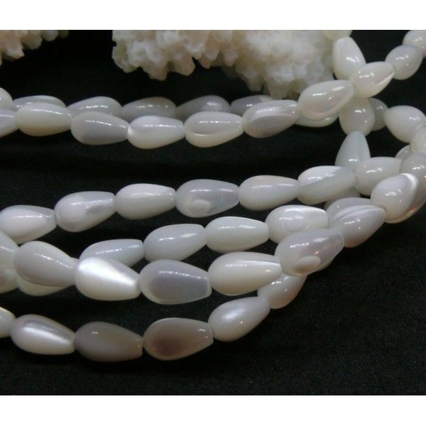 Perles nacre forme Goutte 7.5 par 5mm coloris Blanc