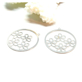 Estampes, pendentifs  multi fleurs dans cercle 25mm métal coloris Argent Platine