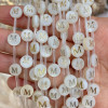 Perles intercalaire  8mm en Nacre, Lettre Alphabet M Doré