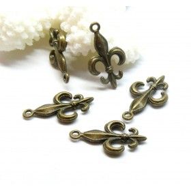 1 Breloque cadenas royal - couleur bronze- pour création de bijoux