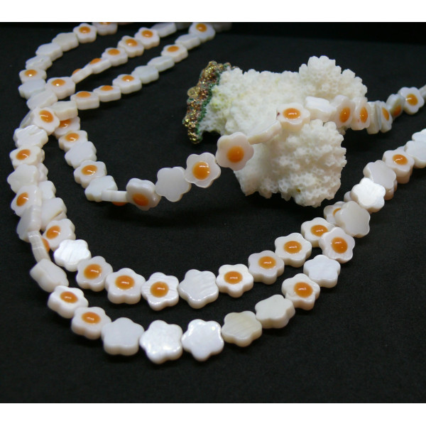 Perles intercalaire forme Marguerite 8mm en Nacre naturelle