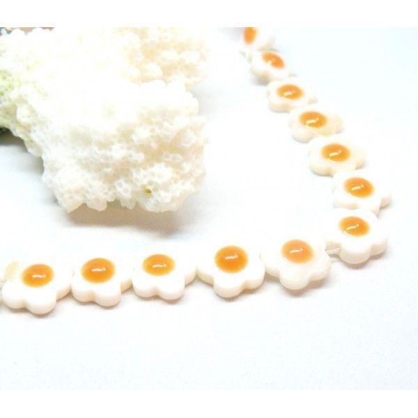 Perles intercalaire forme Marguerite 6mm en Nacre naturelle