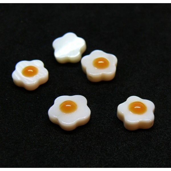 Perles intercalaire forme Marguerite 6mm en Nacre naturelle