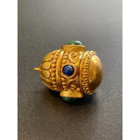 Pendentif Talisman Maharadja  20 par 18mm en Laiton finition Doré 24KT,  Onyx vert et Saphir