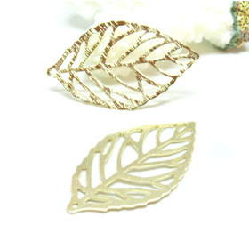 H11S350178 – Lot de 2 ou de 4 Pendentifs Goutte Géométrique 31mm – Laiton Doré à l’Or Fin 18KT