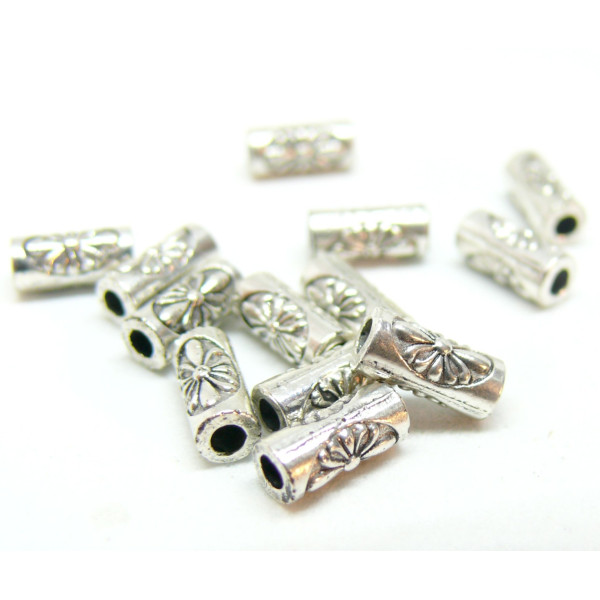 Perles intercalaires Tubes travaillés 8mm métal finition Argent Antique