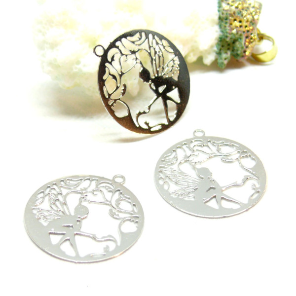 Estampes Pendentifs Fée dans cercle 20mm métal finition Argent Platine