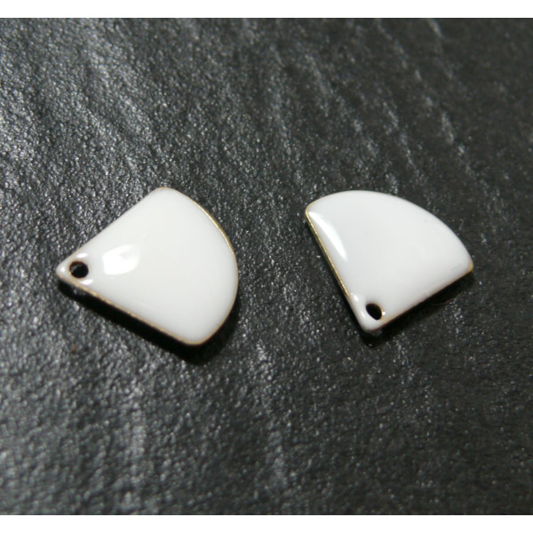 Sequins médaillons émaillés Eventail 13 par 12mm Blanc Crème