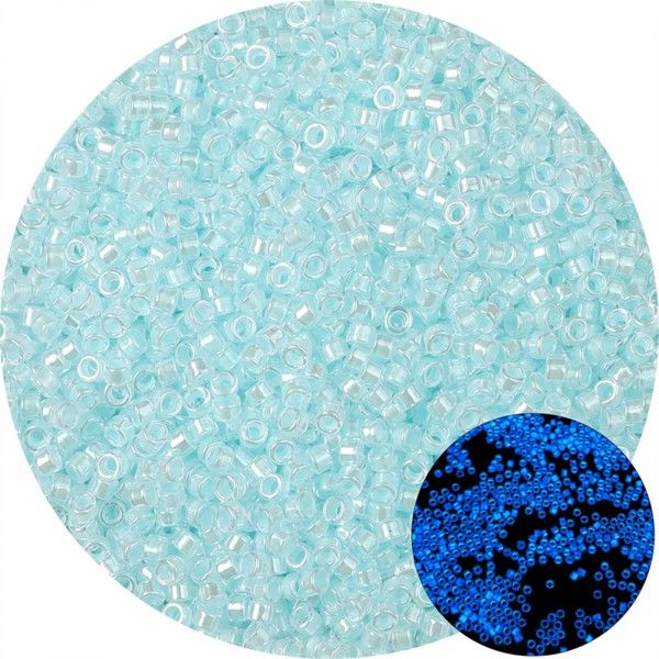 Sachet d'environ 700 Perles de rocaille en verre phosphorescent qui s'illumine dans la nuit 2.5mm Bleu Ciel 10gr