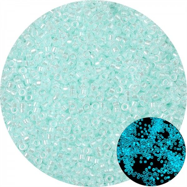 Sachet d'environ 700 Perles de rocaille en verre phosphorescent qui s'illumine dans la nuit 2.5mm Bleu pale 10gr