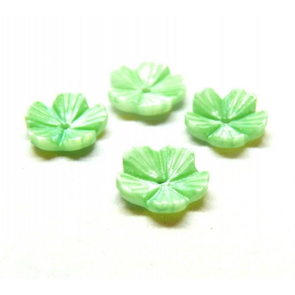 Perles intercalaire 3D forme Fleur Nacre sculptée 10mm en Nacre naturelle finition Vert pastel